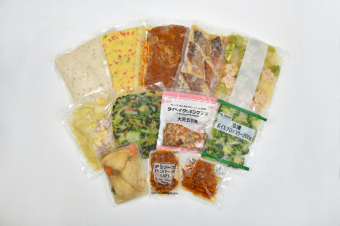 食材会社からの食材を湯せんで調理。毎日味の誤差がなく、手間なく提供することができます。